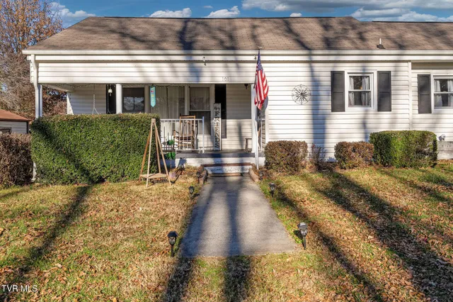 $399,999 | 101 Queen Street, Bristol, TN 37620