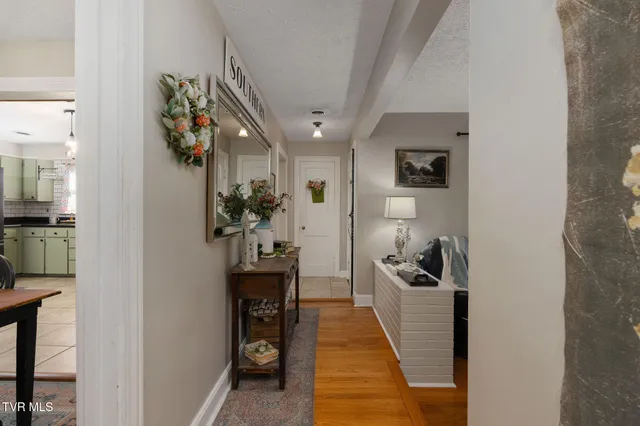 $399,999 | 101 Queen Street, Bristol, TN 37620