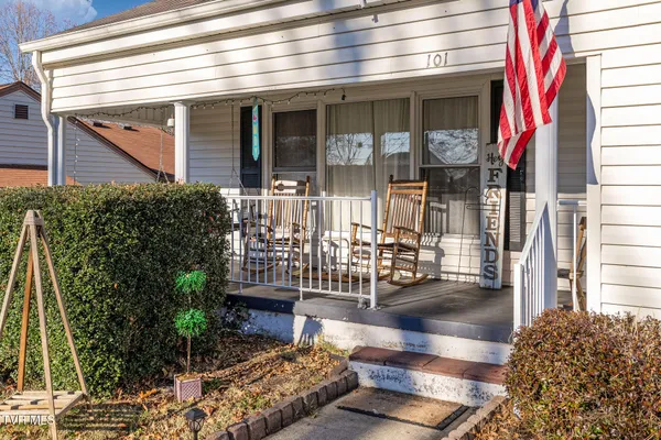 $349,999 | 101 Queen Street, Bristol, TN 37620