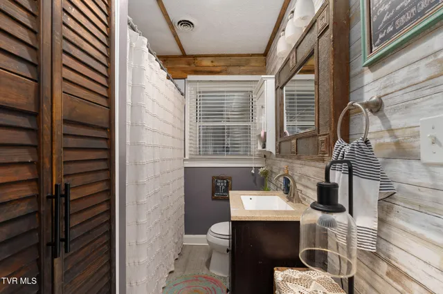 $399,999 | 101 Queen Street, Bristol, TN 37620