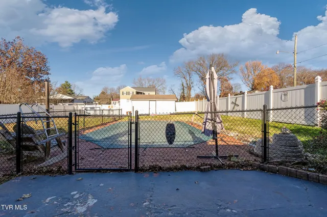 $399,999 | 101 Queen Street, Bristol, TN 37620