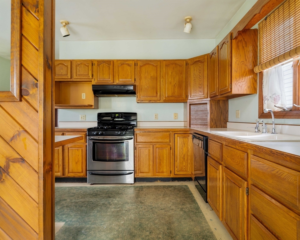 5 Washington Street Stoneham, MA 02180 - Photo 17 of 26