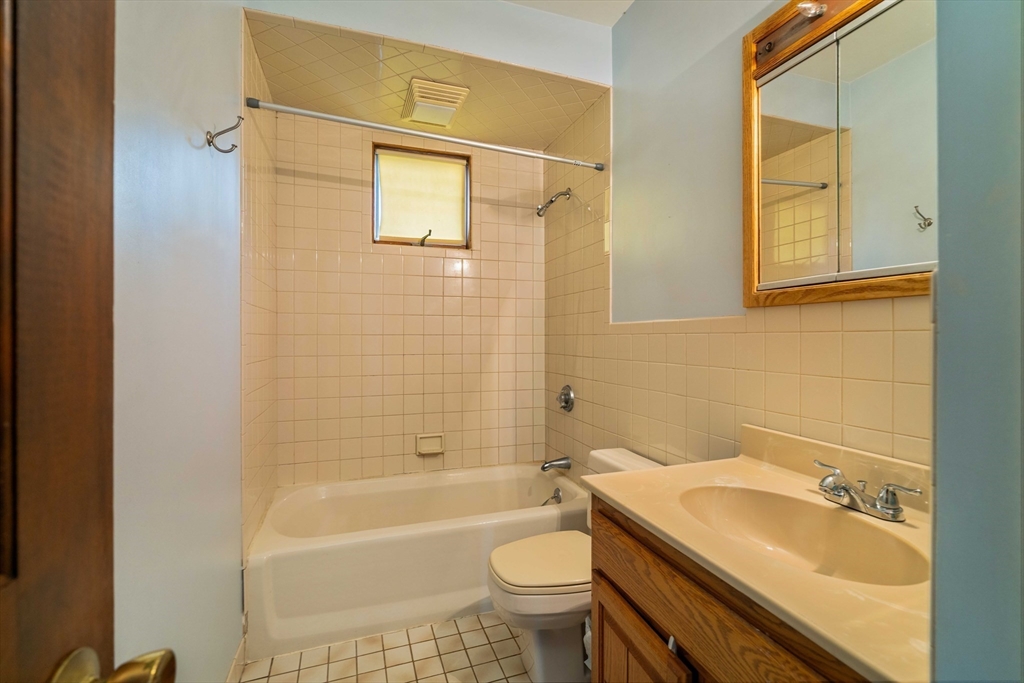 5 Washington Street Stoneham, MA 02180 - Photo 18 of 26