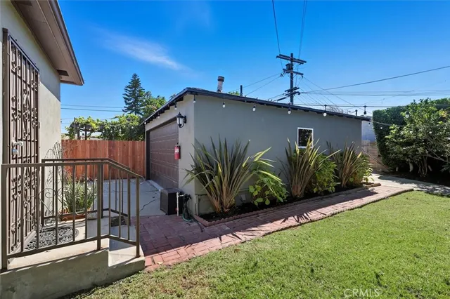 a view of a porch in front of house