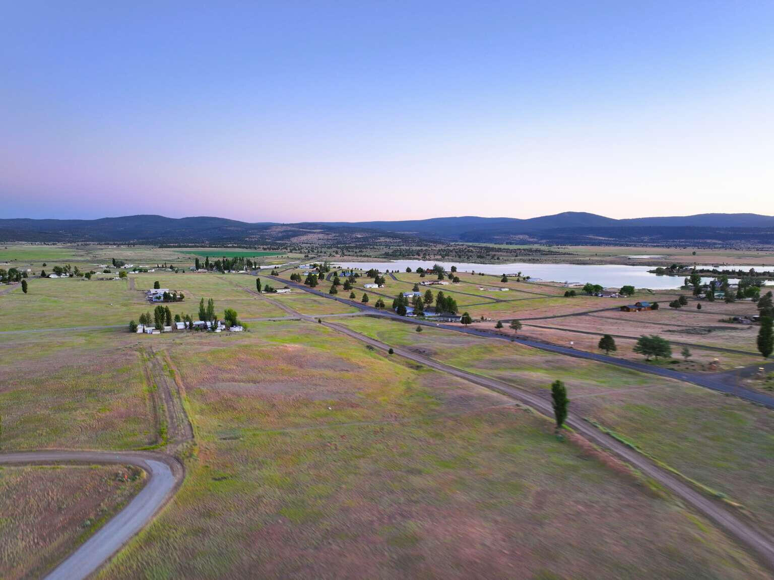 202 Starpine Road Alturas, CA 96101 - Photo 5 of 13 a view of an ocean with city view
