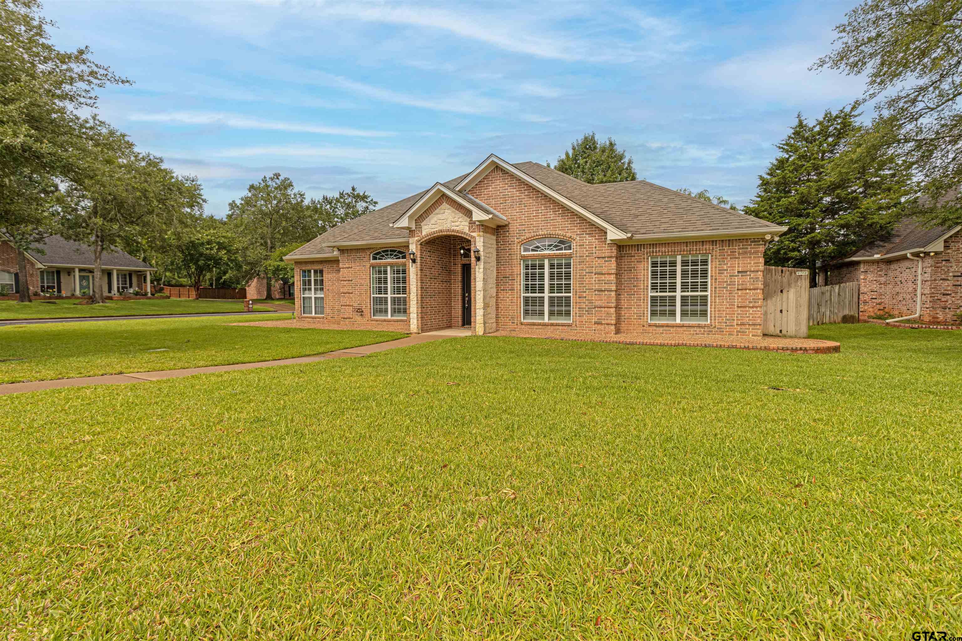 1868 Tall Timber Drive Flint, TX 75762 - Photo 2 of 37