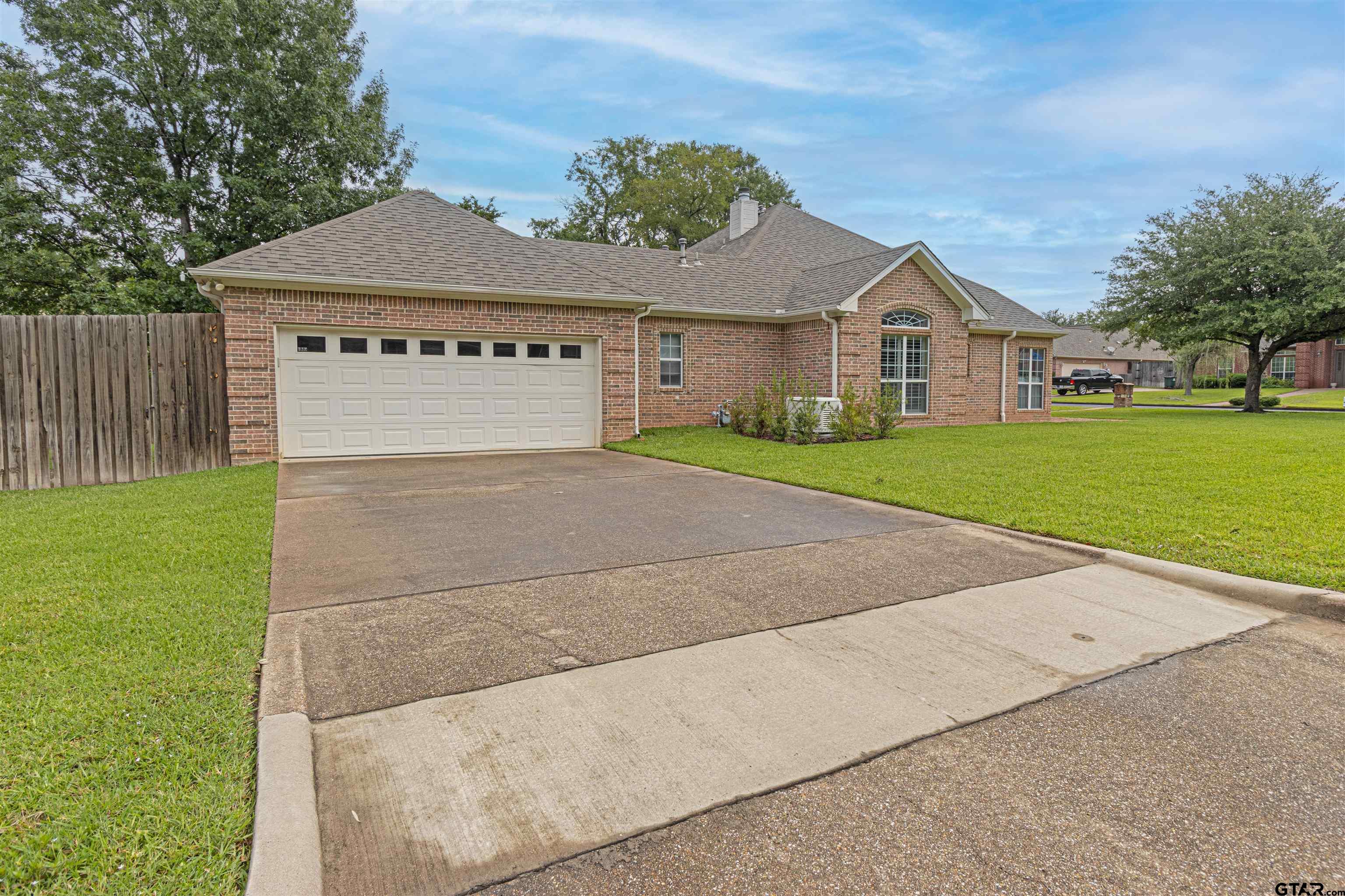 1868 Tall Timber Drive Flint, TX 75762 - Photo 3 of 37