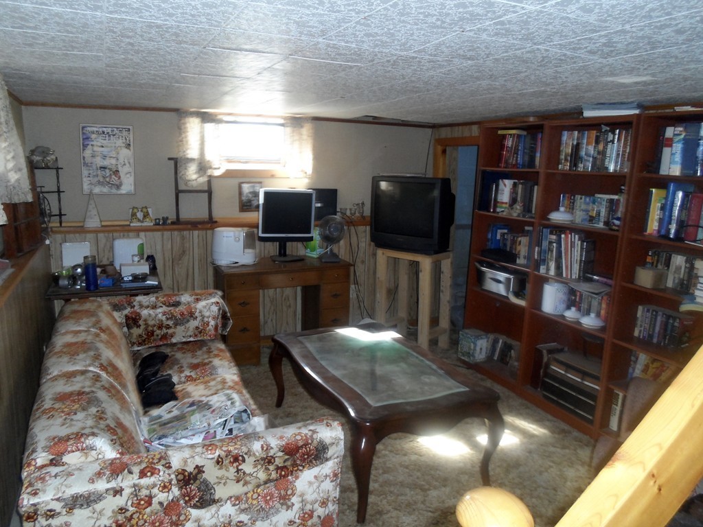 8 Violet Road Peabody, MA 01960 - Photo 17 of 18 Gallery Image 17