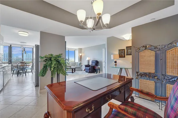 $4,000 | 3600 Yacht Club Drive, Unit 904, Aventura, FL 33180