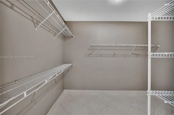 $4,000 | 3600 Yacht Club Drive, Unit 904, Aventura, FL 33180