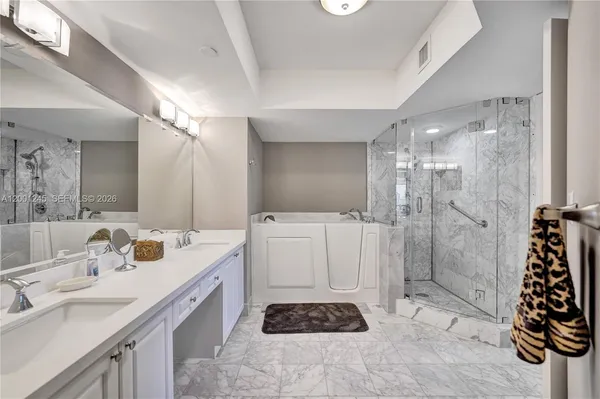 $4,000 | 3600 Yacht Club Drive, Unit 904, Aventura, FL 33180
