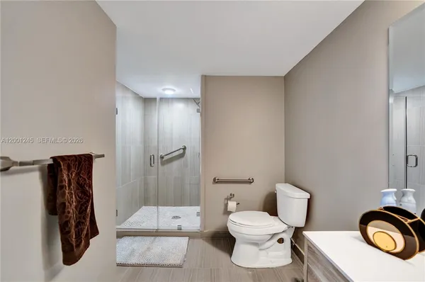 $4,000 | 3600 Yacht Club Drive, Unit 904, Aventura, FL 33180