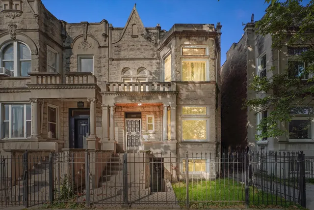 $325,000 | 1116 South Independence Boulevard, Chicago, IL 60624