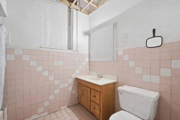 $295,000 | 1116 South Independence Boulevard, Chicago, IL 60624