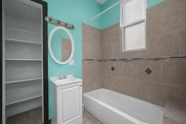 $295,000 | 1116 South Independence Boulevard, Chicago, IL 60624