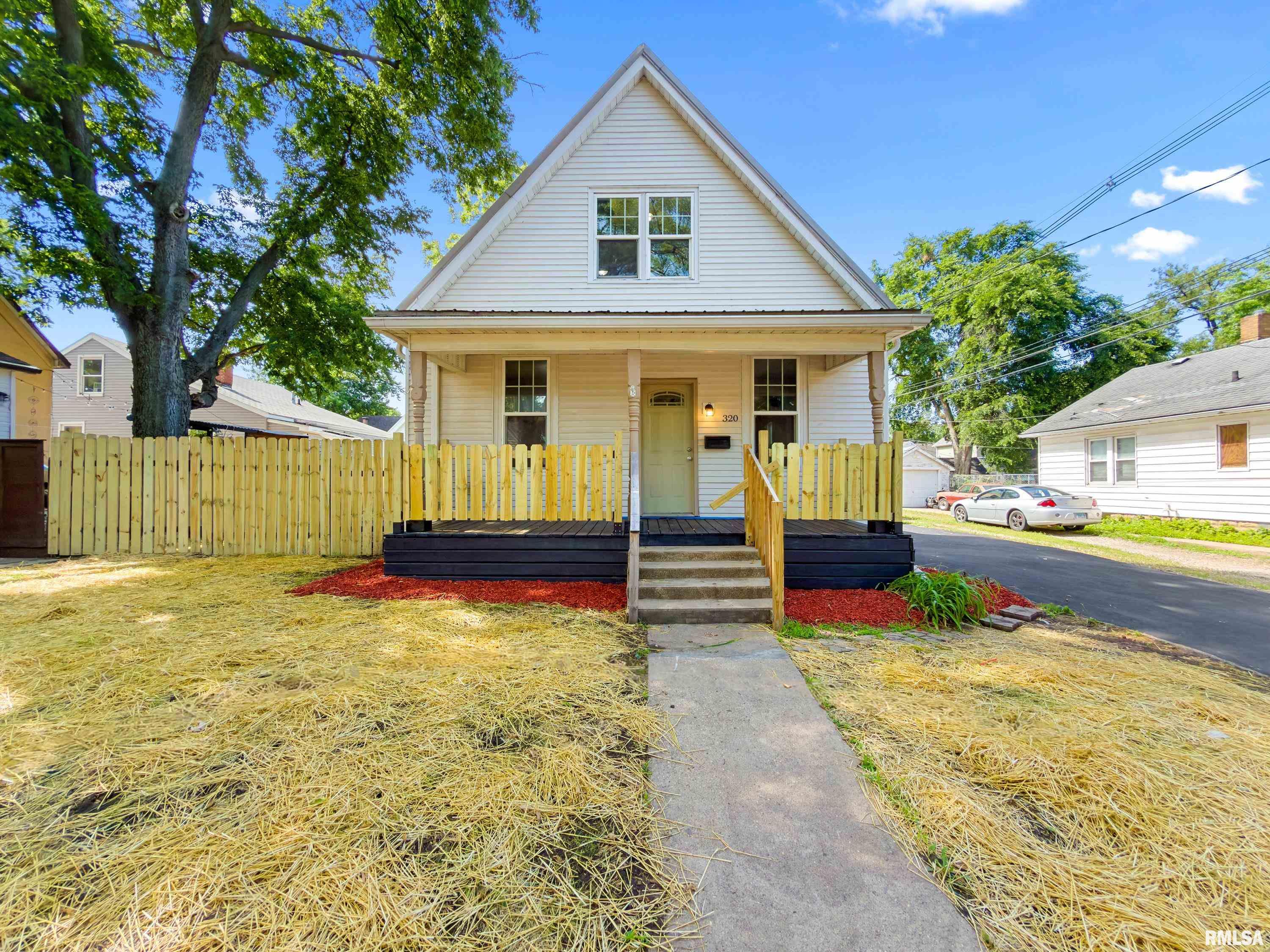 320 Walnut Street Pekin, IL 61554 - Photo 2 of 36