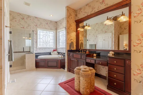 $1,775,000 | 5622 Victoria Bluffs Drive, Newburgh, IN 47630