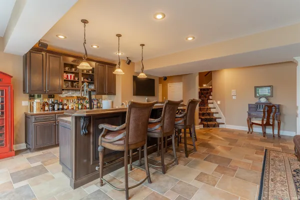 $1,775,000 | 5622 Victoria Bluffs Drive, Newburgh, IN 47630