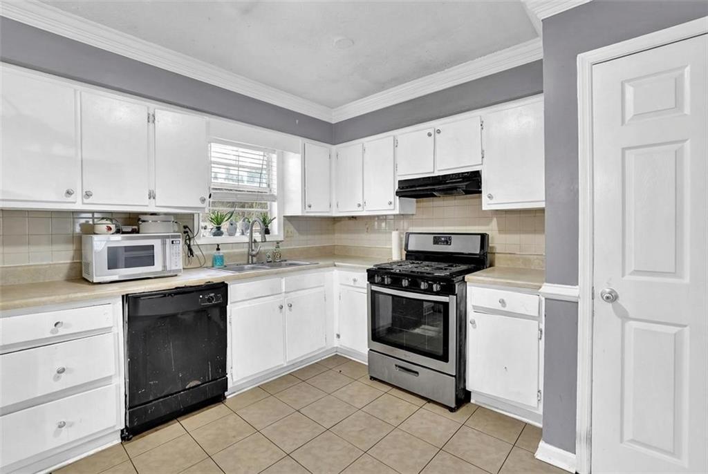 2832 Shea Way Marietta, GA 30060 - Photo 3 of 19
