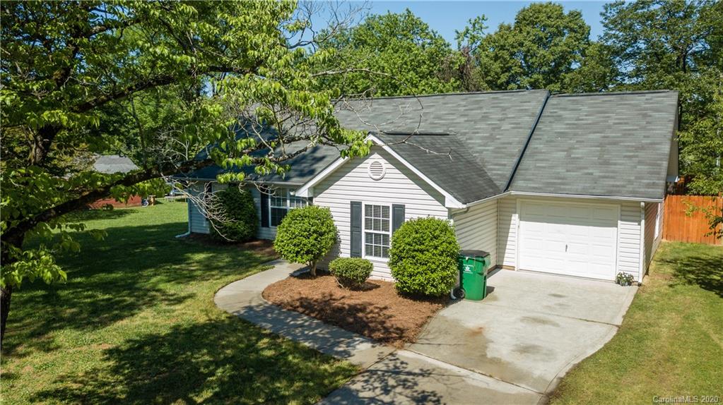 1636 Ranch Road Charlotte, NC 28208 - Photo 4 of 38 Gallery Image 4
