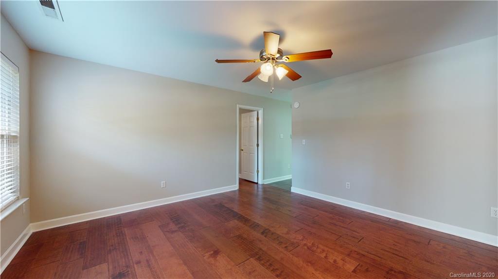 1636 Ranch Road Charlotte, NC 28208 - Photo 6 of 38 Gallery Image 6