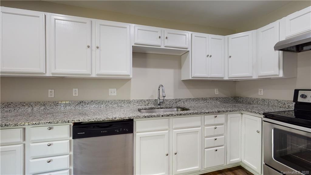 1636 Ranch Road Charlotte, NC 28208 - Photo 8 of 38 Gallery Image 8