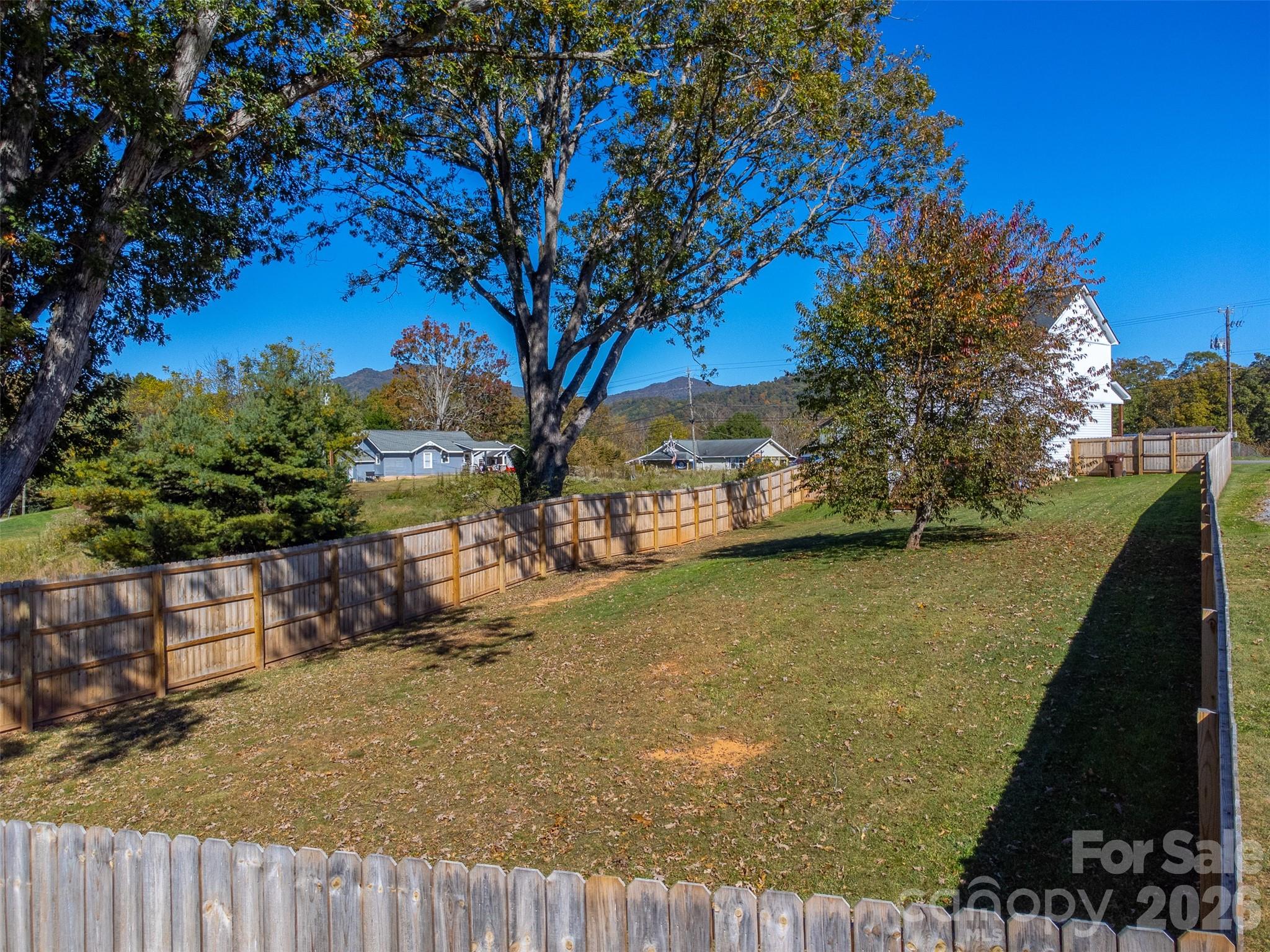 955 North Canton Road Canton, NC 28716 - Photo 40 of 48