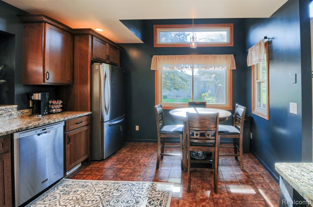 8422 Ridge Road Goodrich, MI 48438 - Photo 10 of 46