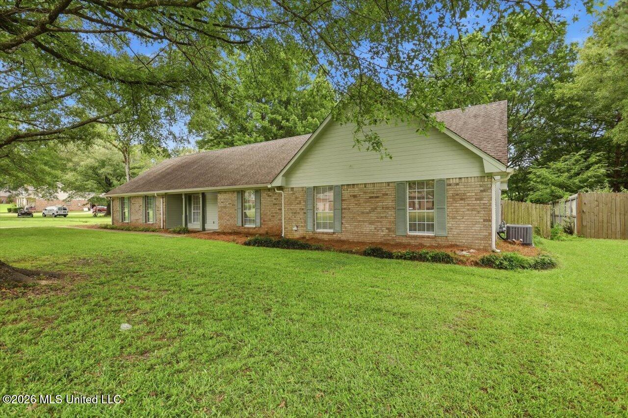 119 Falcon Ridge Drive Raymond, MS 39154 - Photo 2 of 29 02-119 Falcon Ridge Dr _ Hometoursms.com