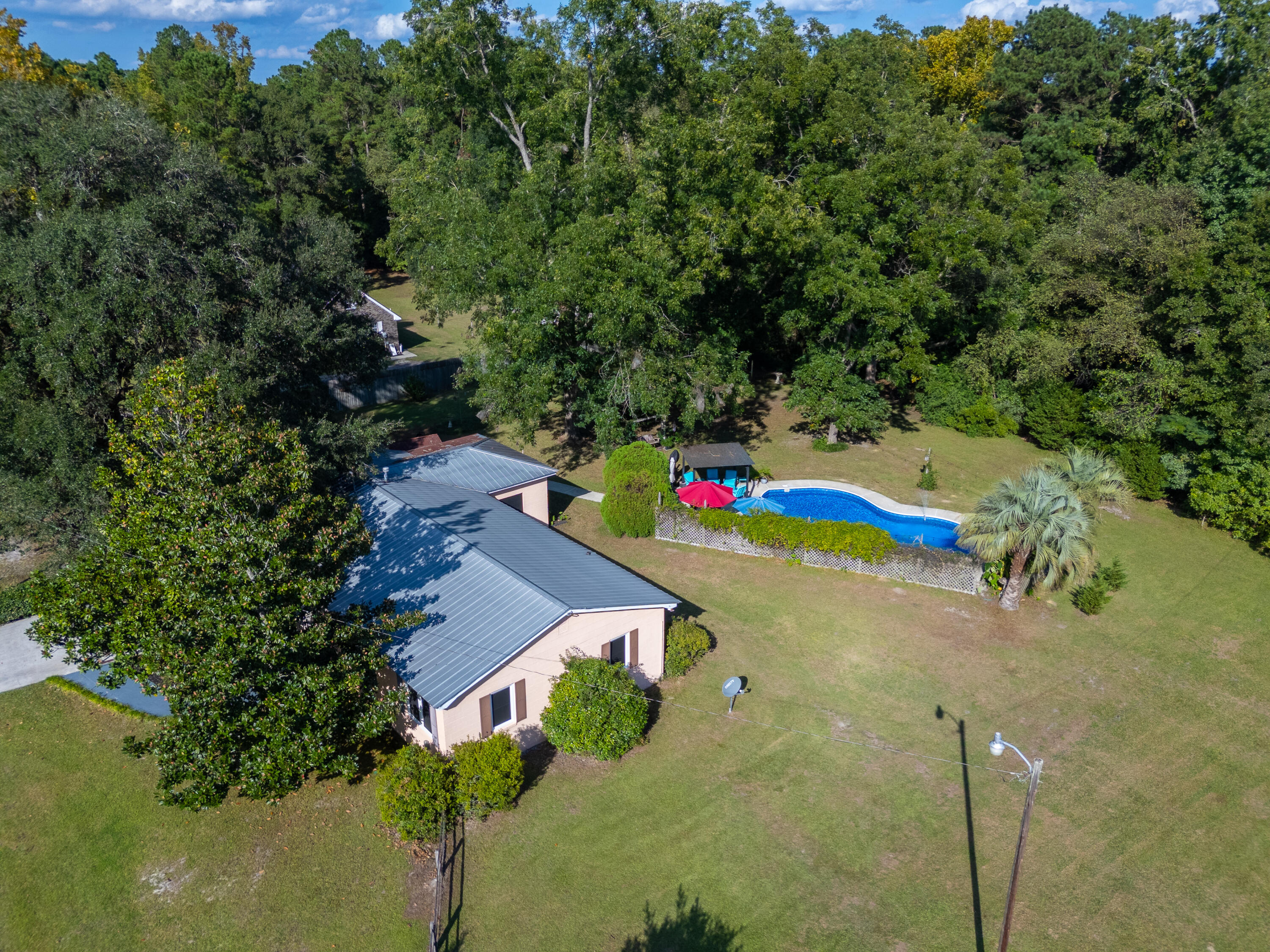 652 Beidler Forest Road Dorchester, SC 29437 - Photo 3 of 33 DJI_20240917164409_0053_D