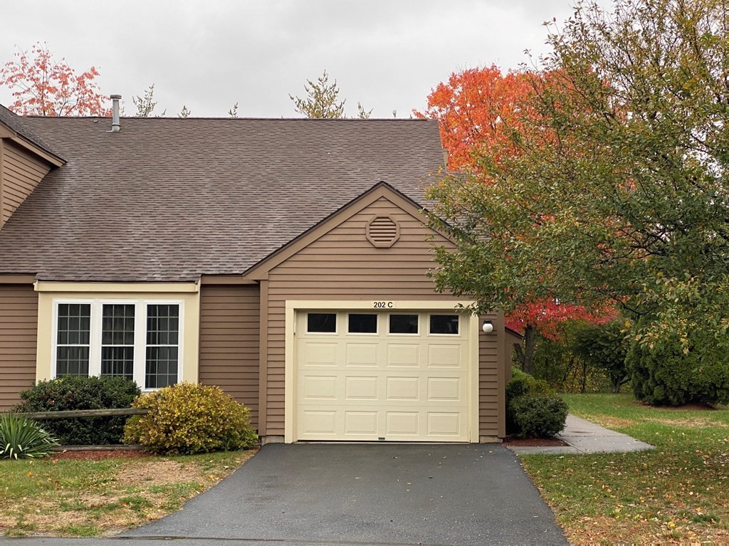 202 Ridgefield Circle, Unit C Clinton, MA 01510 - Photo 1 of 24 Gallery Image 1