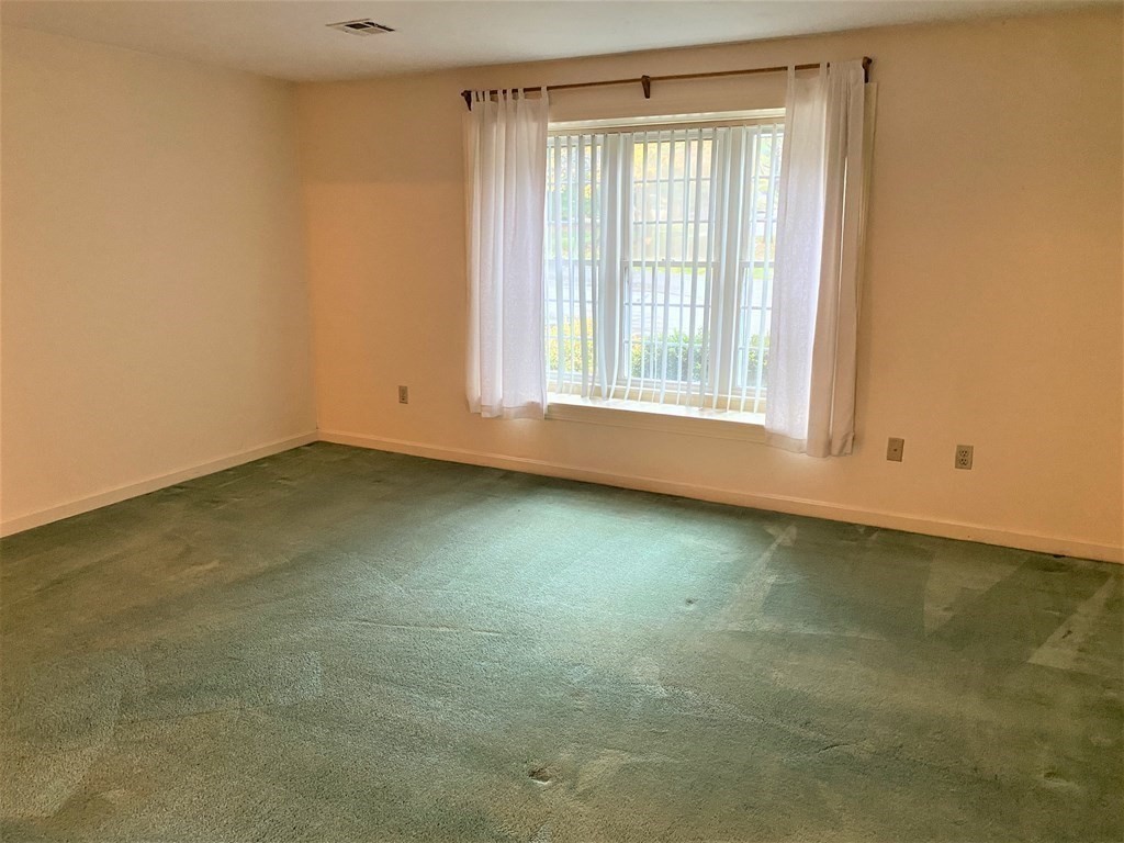 202 Ridgefield Circle, Unit C Clinton, MA 01510 - Photo 11 of 24 Gallery Image 11