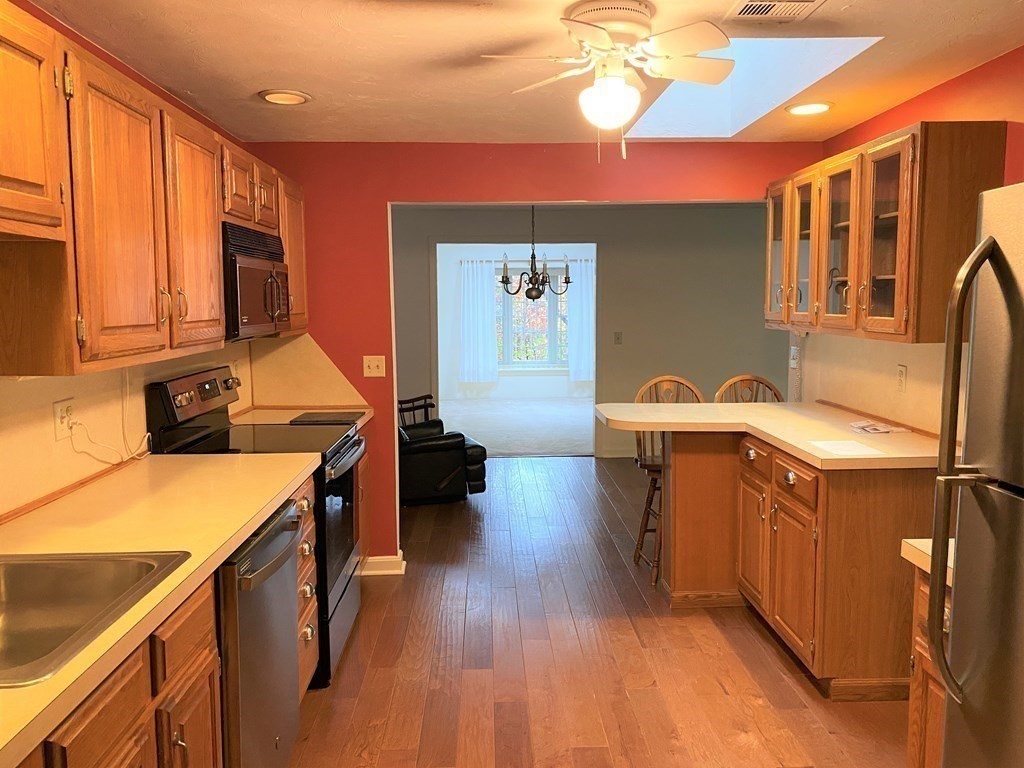 202 Ridgefield Circle, Unit C Clinton, MA 01510 - Photo 6 of 24 Gallery Image 6