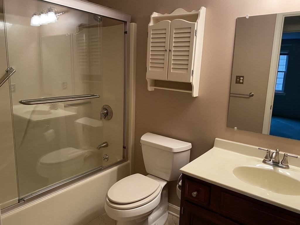 202 Ridgefield Circle, Unit C Clinton, MA 01510 - Photo 10 of 24 Gallery Image 10