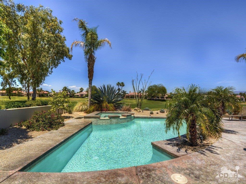 285 Loch Lomond Road Rancho Mirage, CA 92270 - Photo 35 of 48 a view of a garden