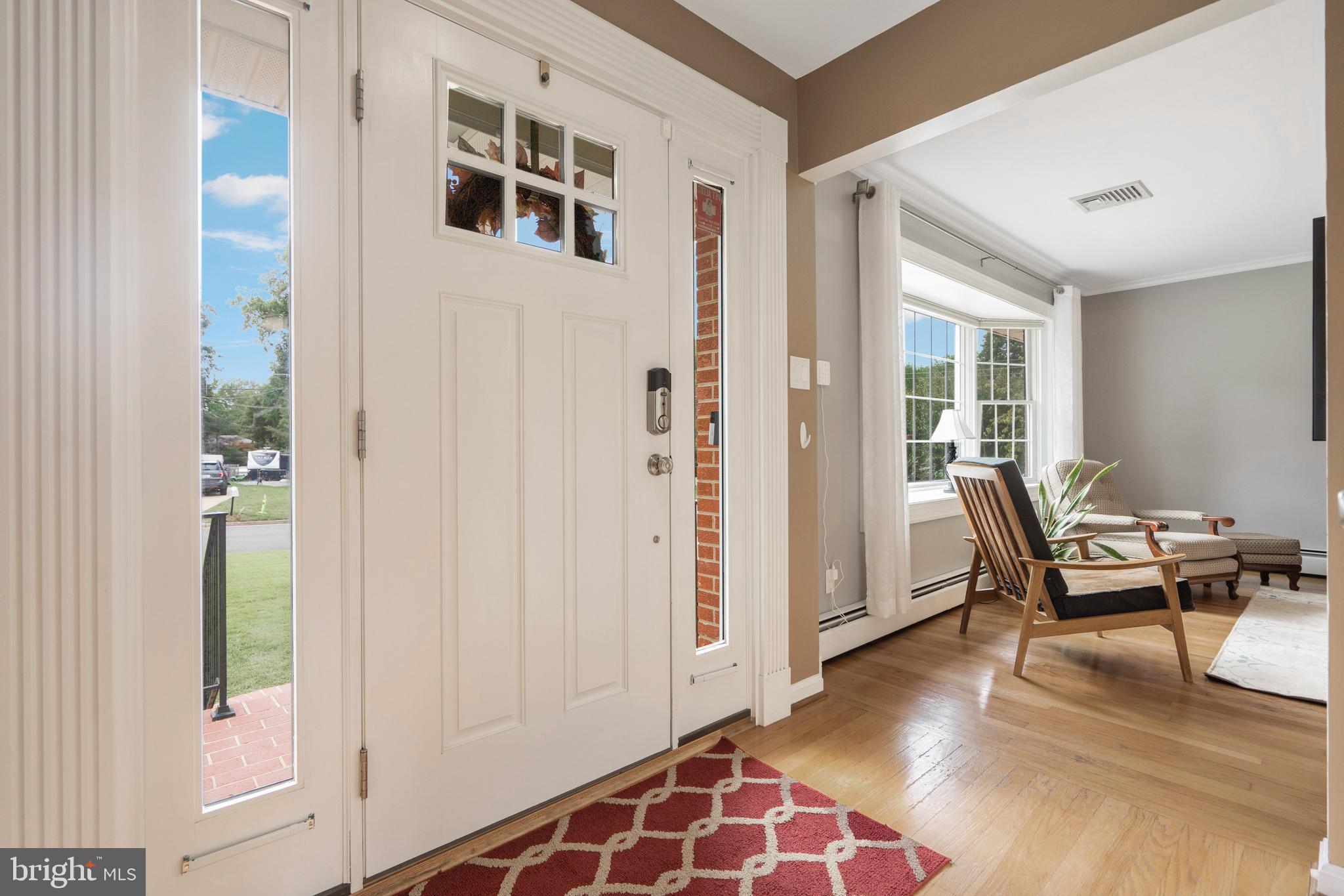 4312 Laurel Road Alexandria, VA 22309 - Photo 3 of 44 Gallery Image 3