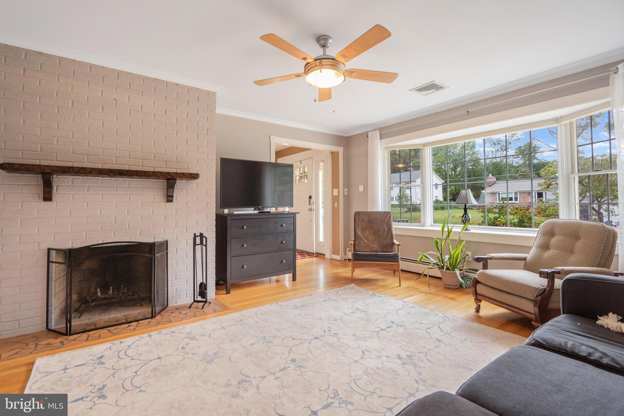 4312 Laurel Road Alexandria, VA 22309 - Photo 5 of 44 Gallery Image 5