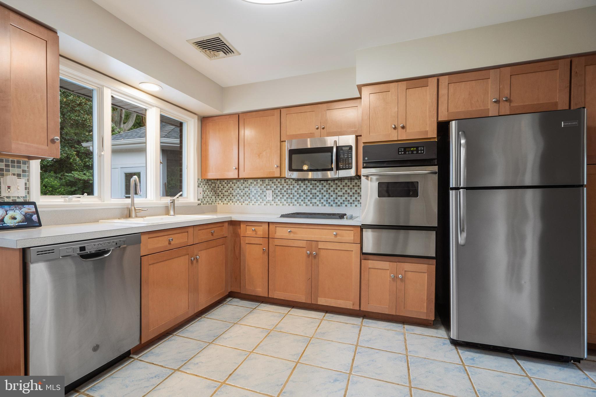 4312 Laurel Road Alexandria, VA 22309 - Photo 10 of 44 Gallery Image 10