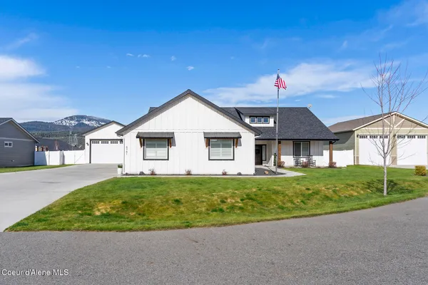 $925,000 | 8781 West Seed Loop, Rathdrum, ID 83858