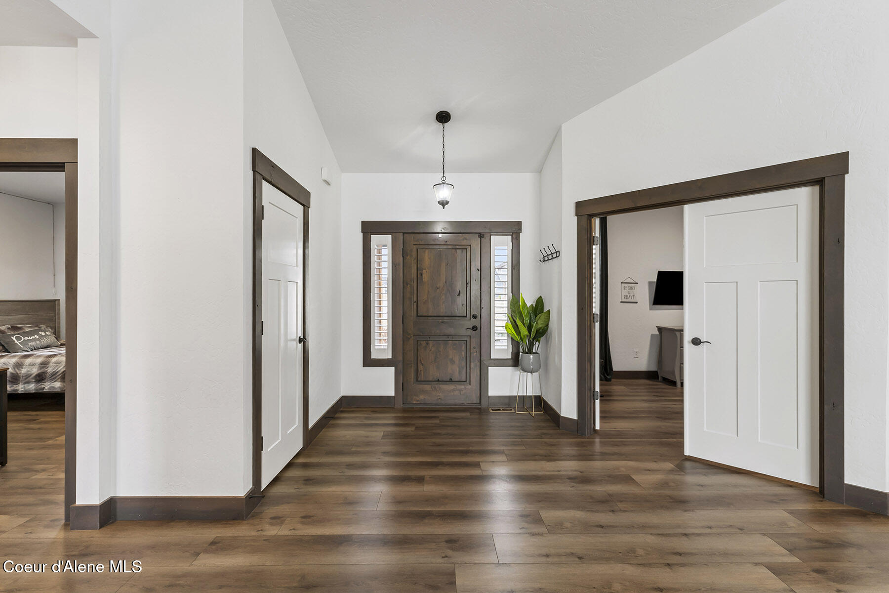 8781 West Seed Loop Rathdrum, ID 83858 - Photo 14 of 40 Inviting Entry with Wood Accents