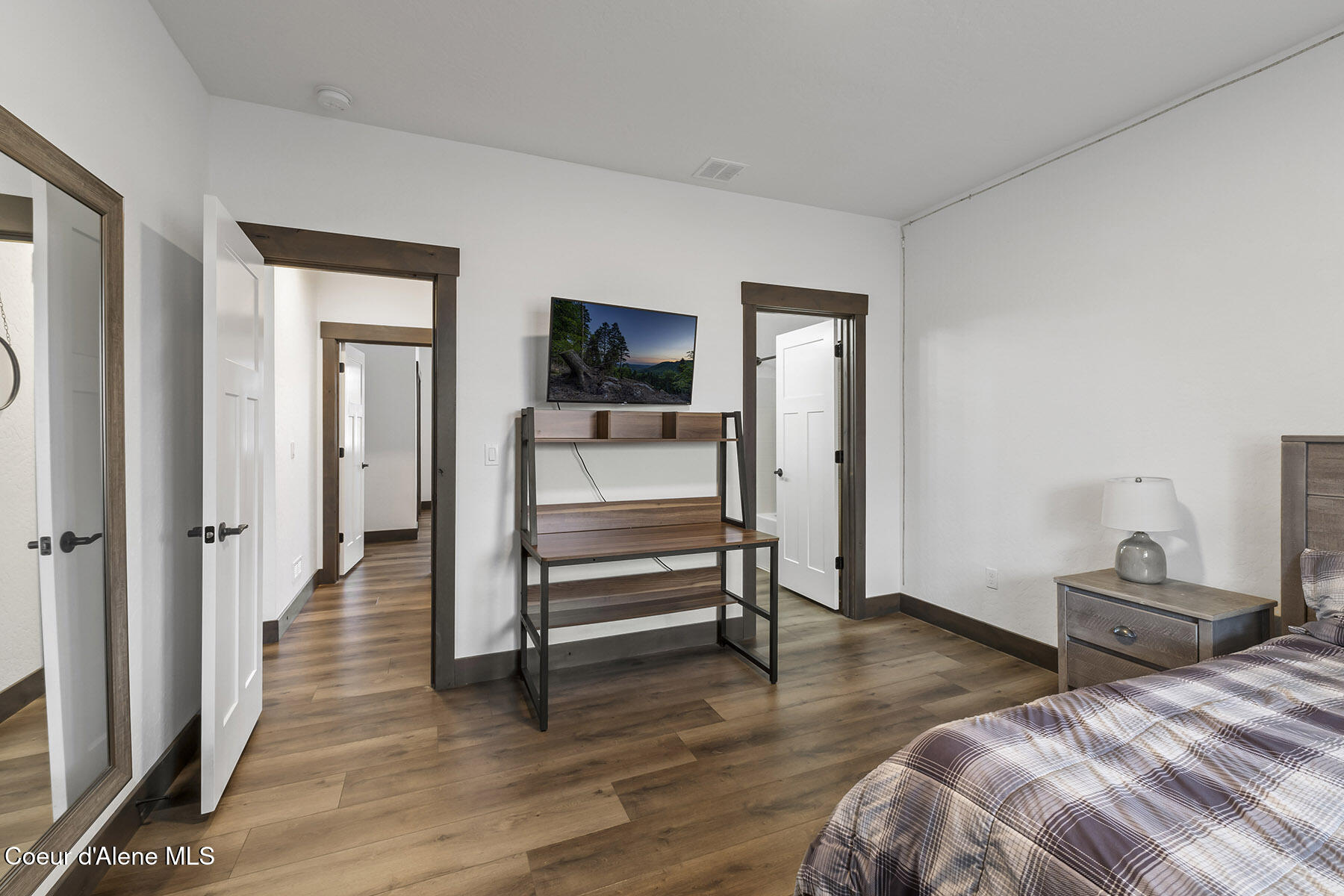 8781 West Seed Loop Rathdrum, ID 83858 - Photo 18 of 40 Private Guest Suite