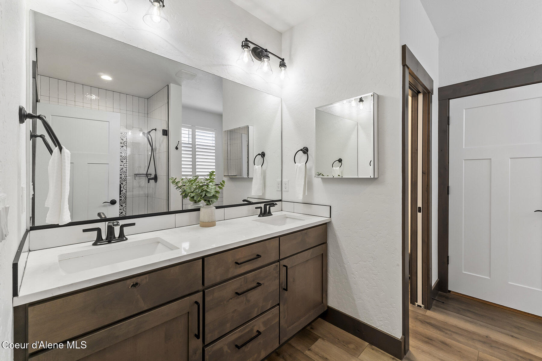 8781 West Seed Loop Rathdrum, ID 83858 - Photo 26 of 40 Primary Bath with Dual Sinks