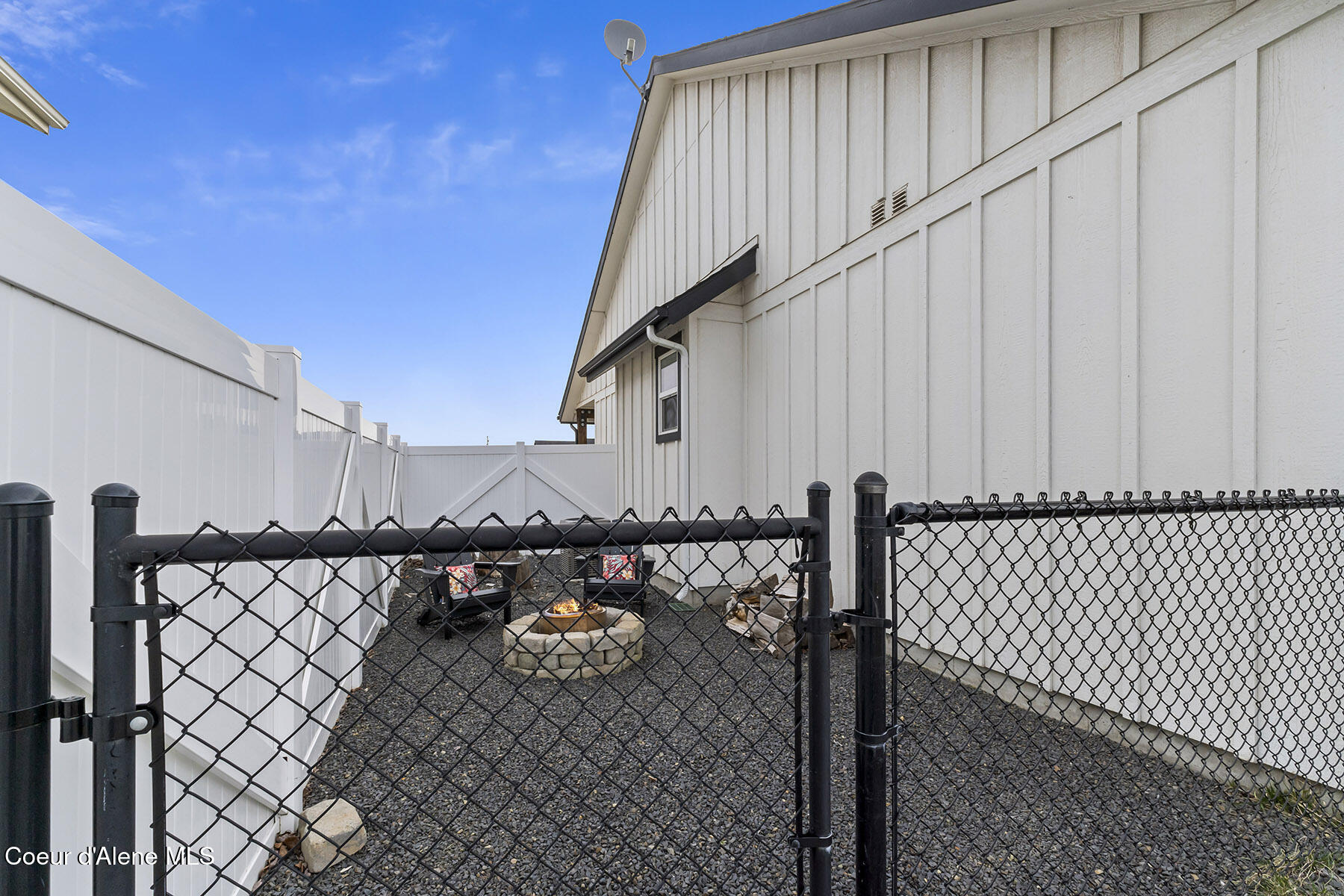 8781 West Seed Loop Rathdrum, ID 83858 - Photo 30 of 40 Fenced Side Yard with Fire Pit