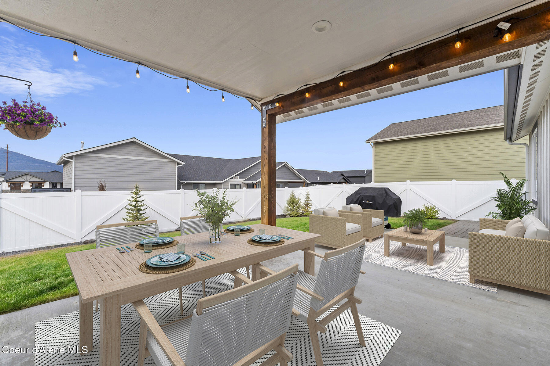 8781 West Seed Loop Rathdrum, ID 83858 - Photo 31 of 40 Covered Patio for Entertaining