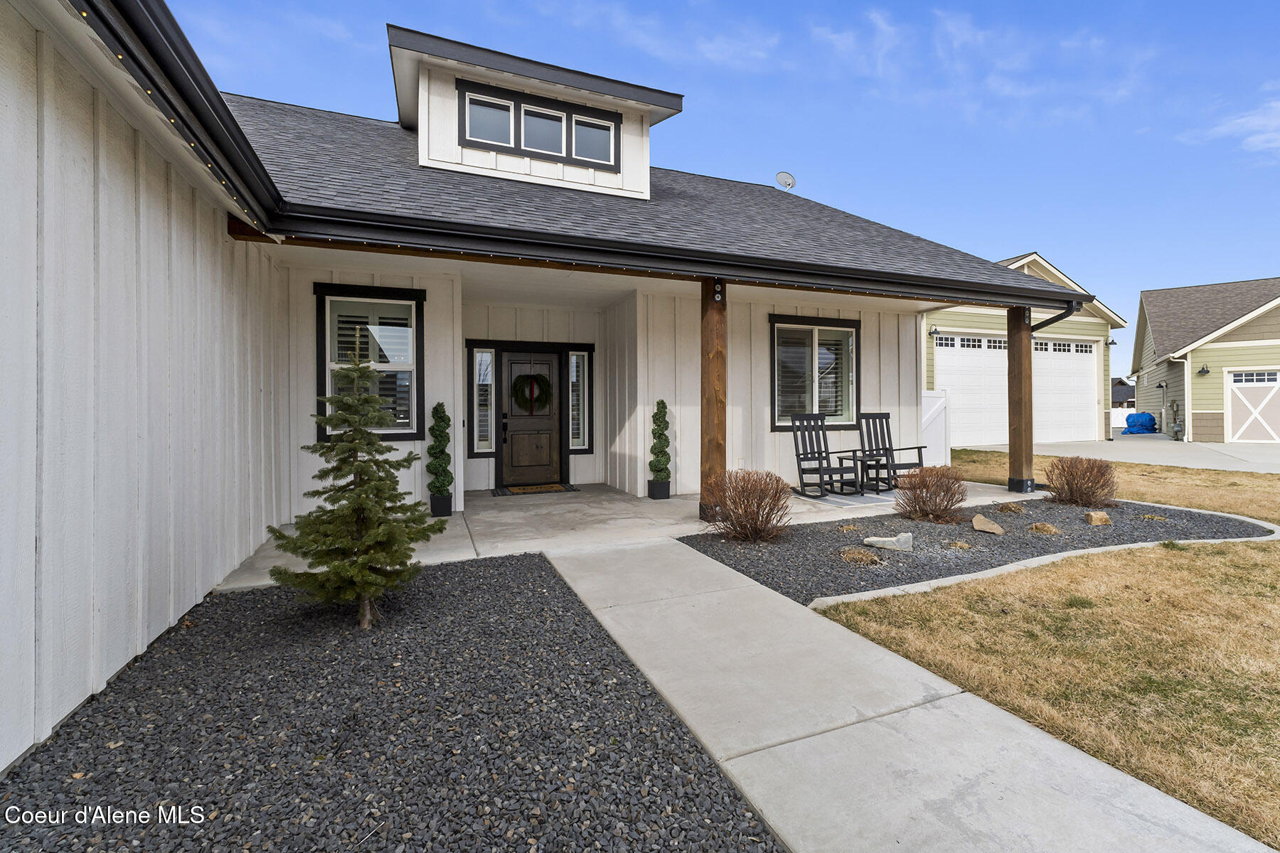 8781 West Seed Loop Rathdrum, ID 83858 - Photo 4 of 40 Inviting Covered Front Porch