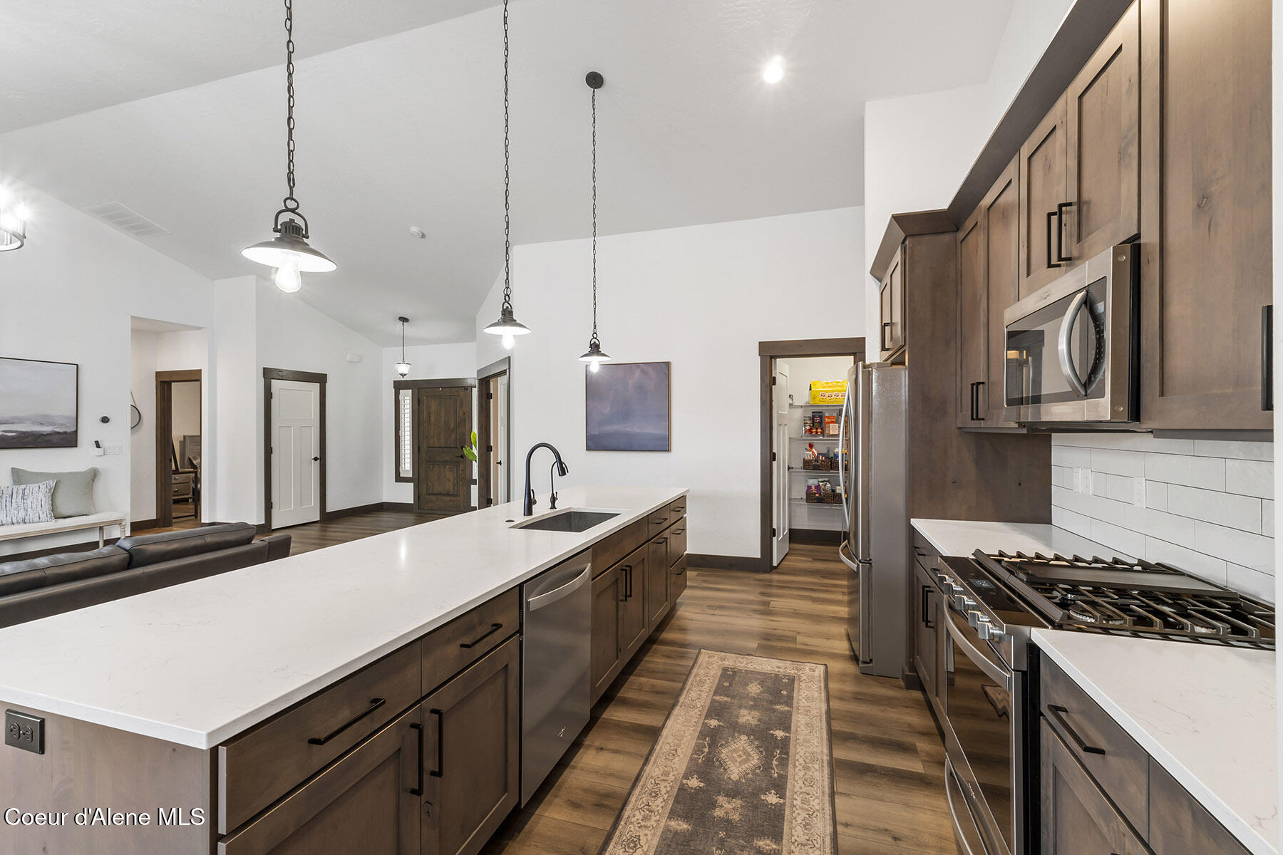 8781 West Seed Loop Rathdrum, ID 83858 - Photo 8 of 40 Spacious Kitchen with Large Island