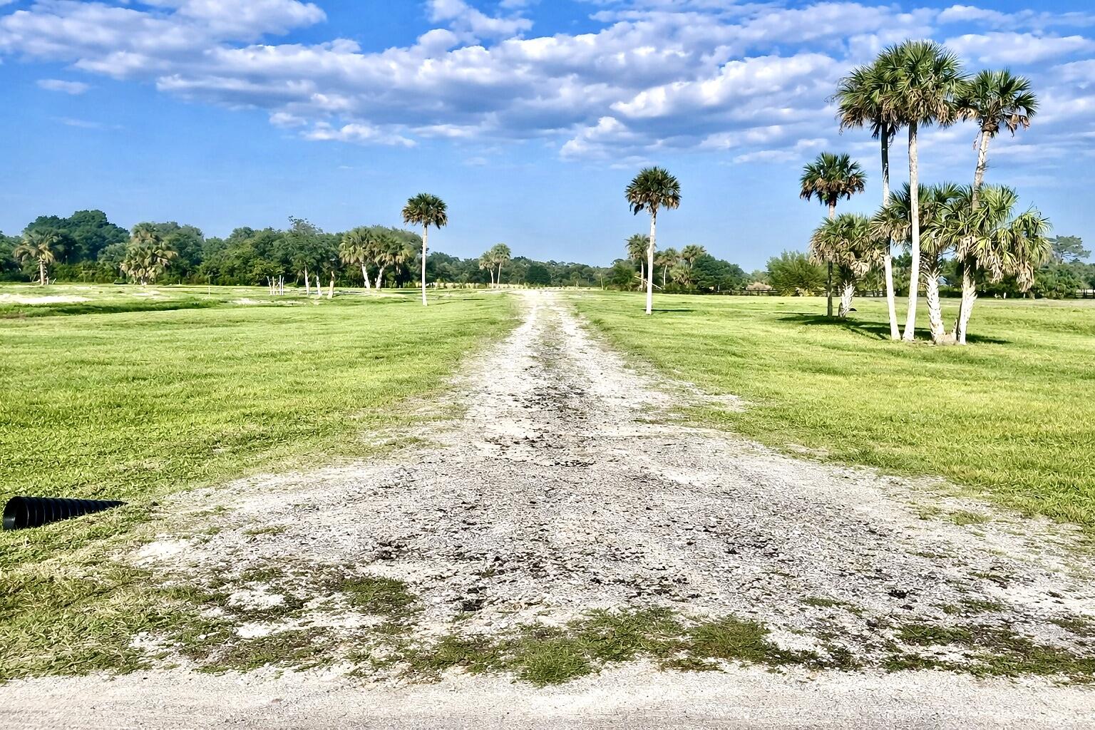 2452 Southeast 130th Way Okeechobee, FL 34974 - Photo 4 of 17 Entrance