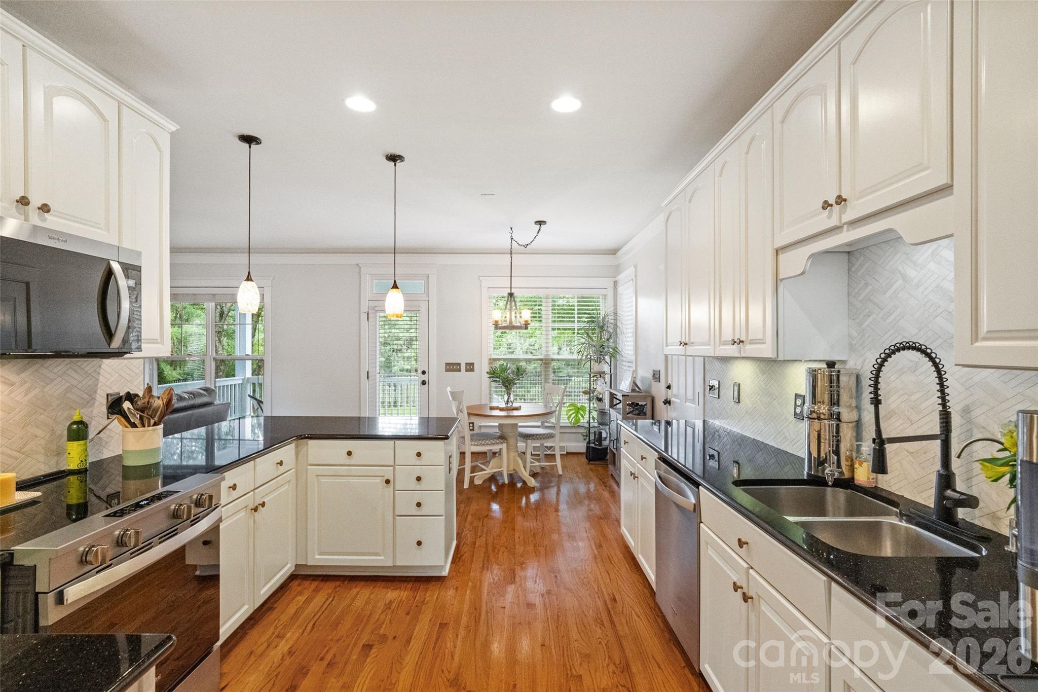 411 Shoreline Parkway Tega Cay, SC 29708 - Photo 15 of 47
