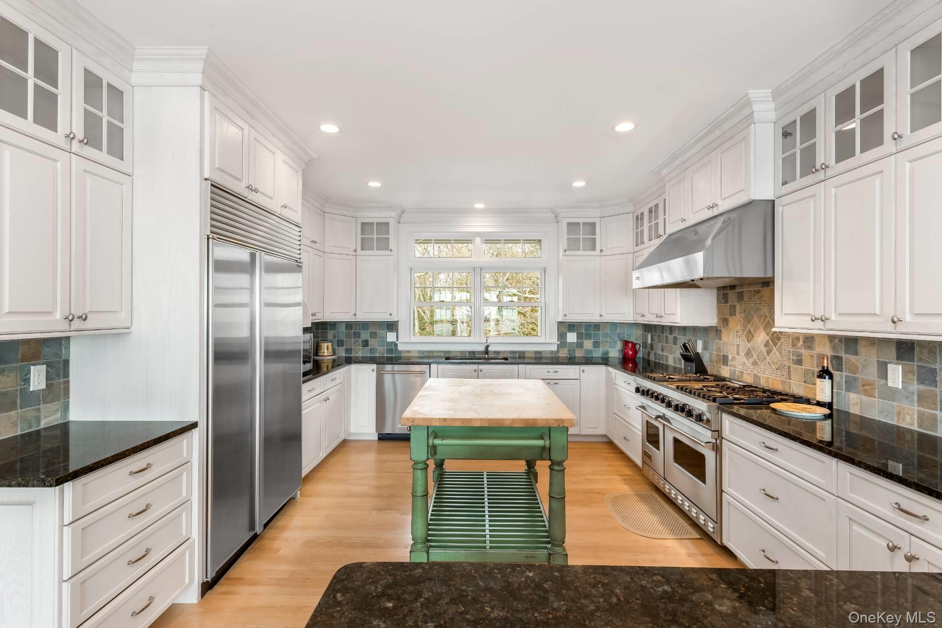 7225 Nassau Point Road Cutchogue, NY 11935 - Photo 7 of 27