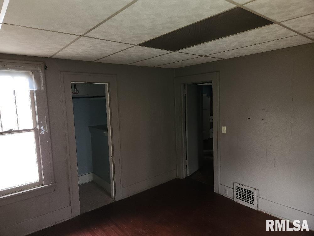 215 North 8th Street Mount Vernon, IL 62864 - Photo 13 of 27
